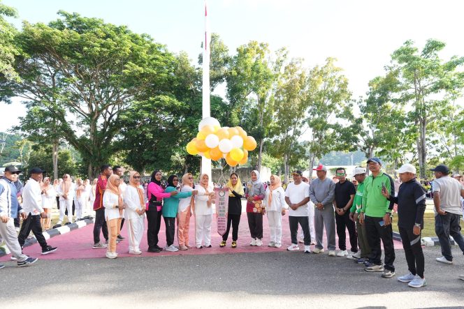 
					DWP Kepulauan Sula Canangkan HUT ke-26, Bupati Lepas Balon Pembukaan