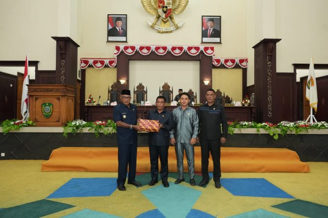 
					DPRD Kepulauan Sula Sahkan Pendapatan Daerah APBD 2026 Rp639,29 Miliar