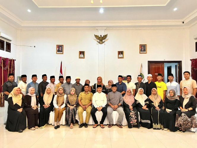 
					Inspektorat Kepulauan Sula Bagikan Takjil, Perkuat Ibadah dan Ukhuwah di Bulan Suci Ramadan