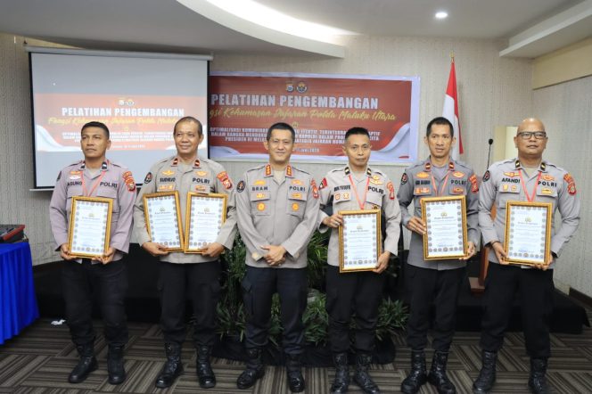 
					Sabet Empat Piagam Penghargaan, Kapolres Ternate Beri Apresiasi 
