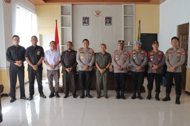 
					Bersama PN Sanana, Kapolres Dorong Program Layanan Satu Atap